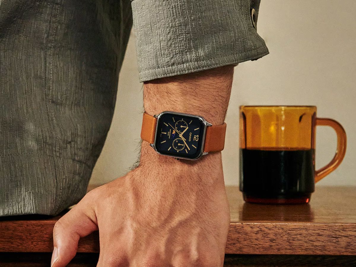 Casio MTPM305LC-1AV månfas-klocka finns nu att köpa i USA