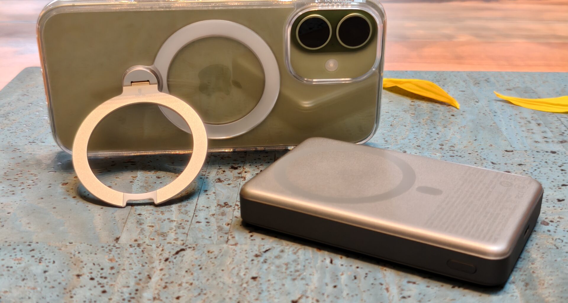 Torras Go-MiniMag Qi2 Power Bank och Ostand-fodral för iPhone 17 recension