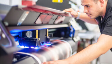 Torsten Jansson, grundare och huvudägare av New Wave Group, under en fotografering den 16 maj 2022 i Kosta.