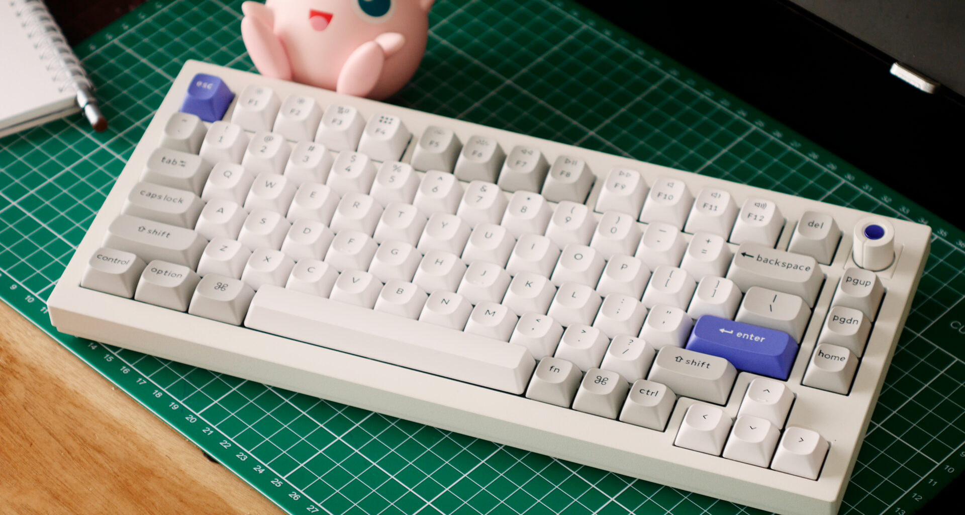 Ett grundläggande tangentbord för spel som fungerar nästan felfritt, oavsett om det är trådlöst eller inte: Keychron Q1 HE 8K recension