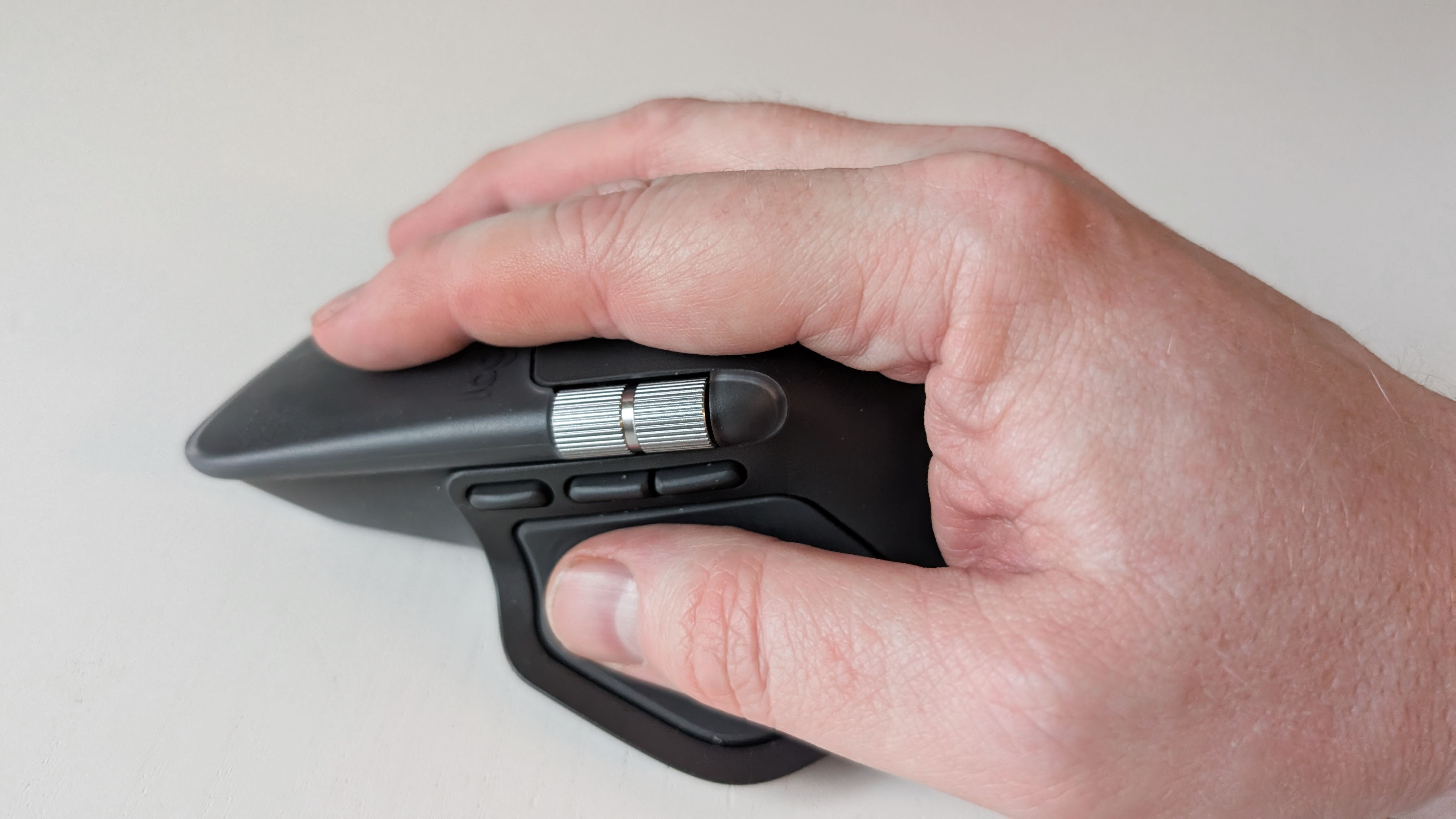 Logitech MX Master 4 – ett kraftpaket för skrivbordet