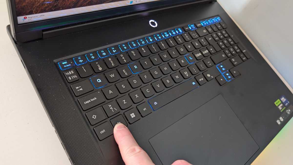 Lenovo Legion 9 18IAX10 bakbelysning