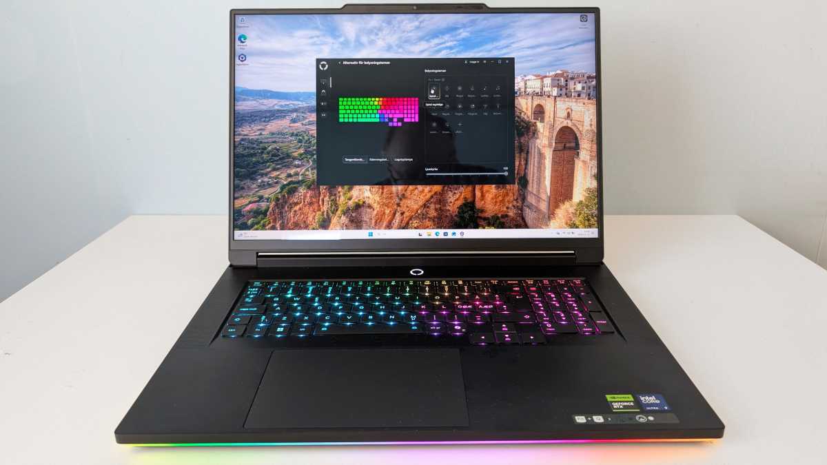 Lenovo Legion 9 18IAX10 Legion Space