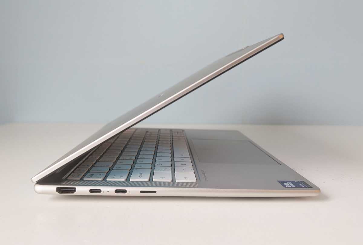 Lenovo Yoga Slim 7i 14 Aura Edition sida