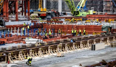 Över 30 avvisas efter insatsen vid Stegra-bygget