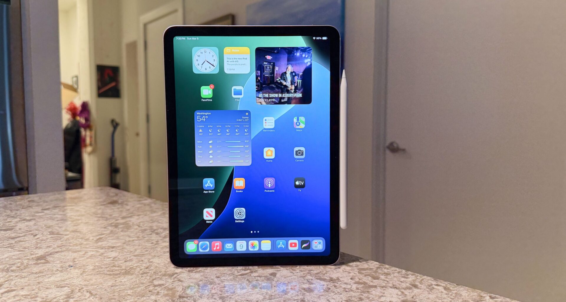 Apple iPad Air 11" (2025) – recension: en välbekant design med betydligt mer kraft