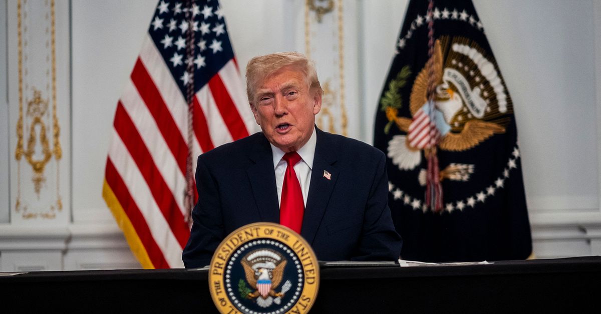 USA pausar alla asylbeslut | SVT Nyheter