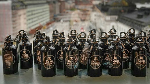 ”Det blir så där lokalpatriotiskt, att man tycker att just ens eget vatten är godast. Därför är det bra att det är en opartisk jury som testar”, säger Hedvig Elander, pressansvarig på Svenskt vatten.