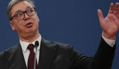 Nya våldsamheter i Serbien – Vucic lovar nyval