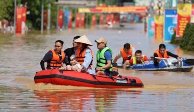Minst 55 personer döda i översvämningar i Vietnam