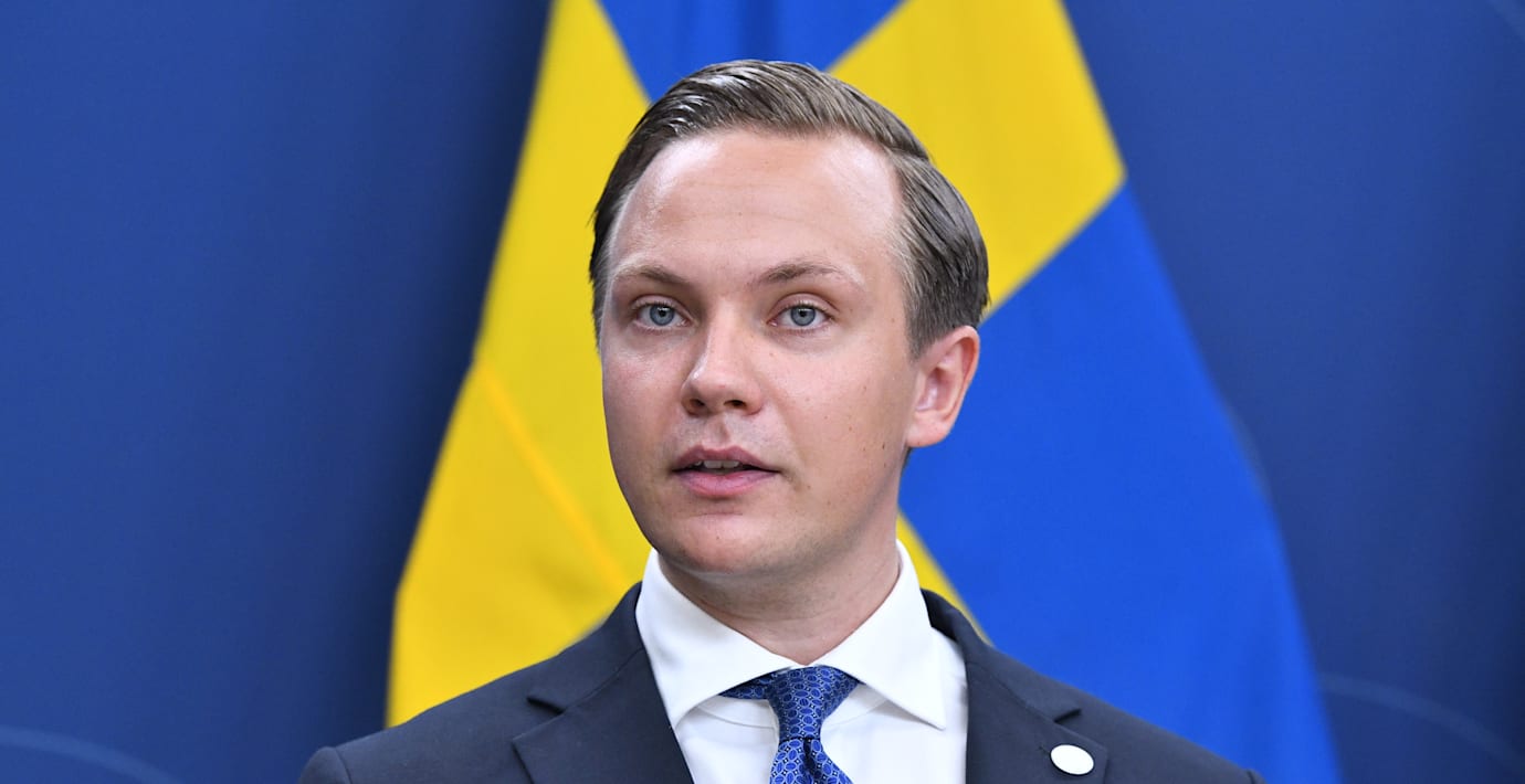 SD kallar myndigheten till utskottet