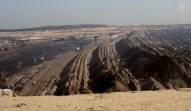 Fonderna marknadsförs som gröna – investerar i kolbolag - Sveriges Radio