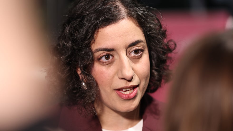 Simona Mohamsson har en intressant berättelse och är i princip lyckad svensk integration förkroppsligad.