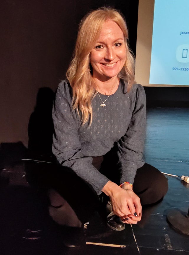 Johanna Liljeblad Lycksell från barnorganisationen Junis föreläste om projektet Jobbigt hemma. En ny stödportal för barn, som även många vuxna bör känna till