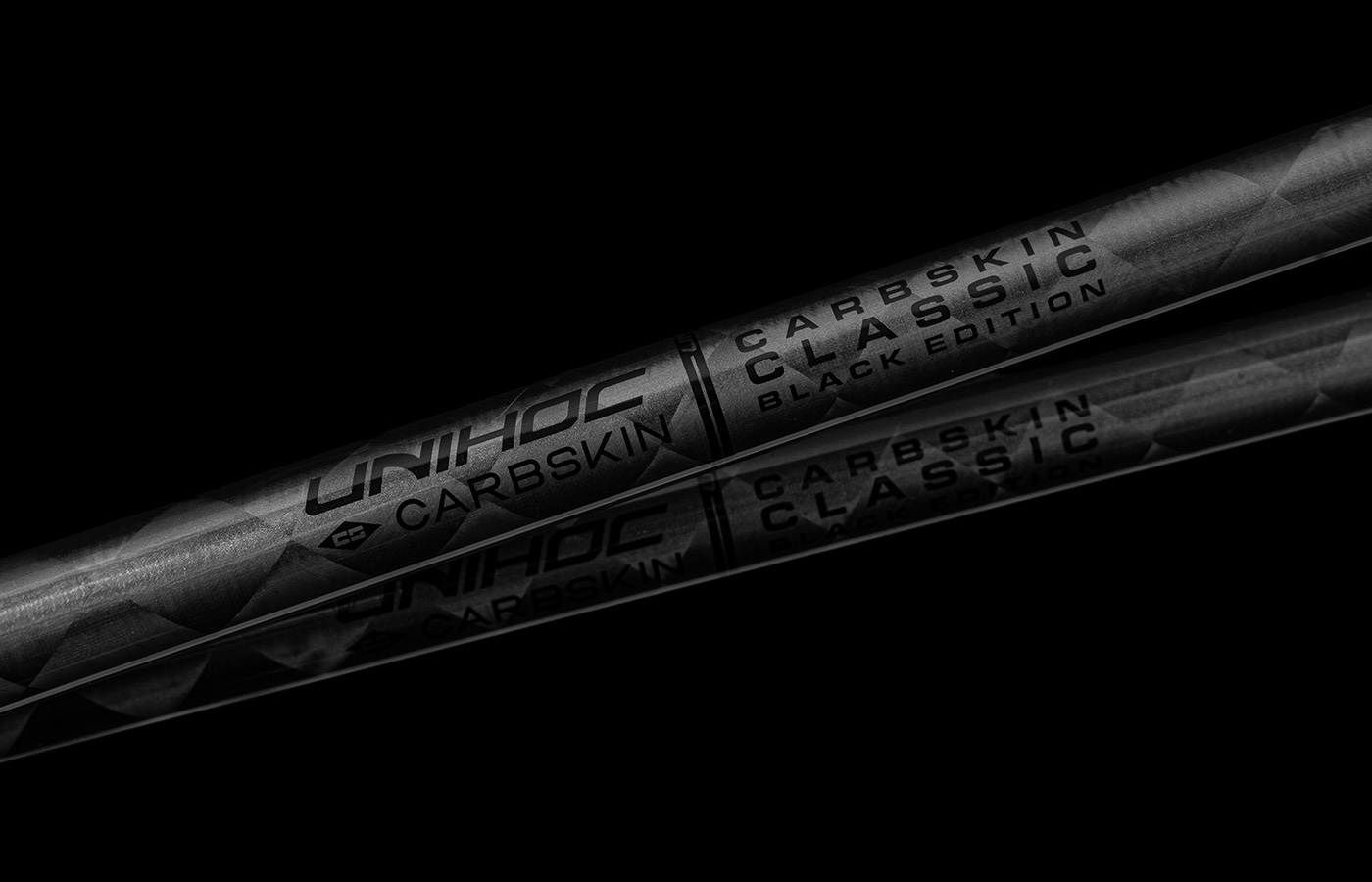 Svart elegans – här är nya CARBSKIN CLASSIC BLACK EDITION