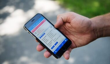 Kollar du mobilen för ofta? Farliga siffran pekar på riskbeteende