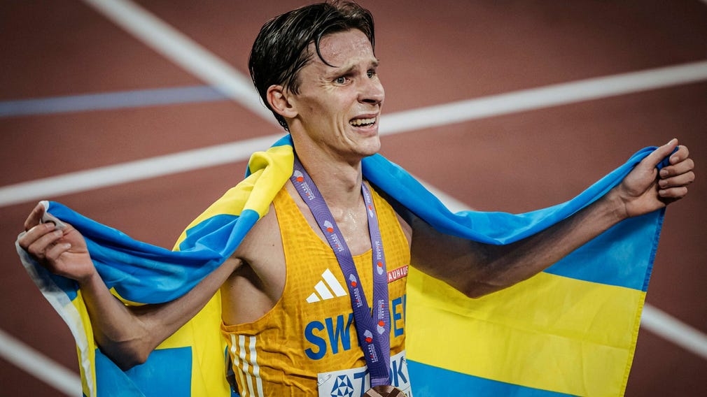 Till skillnad mot Bragdguldet ska Jerringpriset uttryckligen gå till den bästa prestationen. Därför tycker DN:s Johan Esk att Andreas Almgren ska ha det.