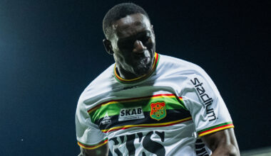 251027 GAIS Ibrahim Diabate jublar efter 0-2 under fotbollsmatchen i Allsvenskan mellan Brommapojkarna och GAIS den 27 oktober 2025 i Stockholm.