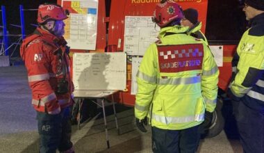 Väggar och tak rivs – i jakt på fler brandhärdar – Norrtelje Tidning