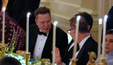 Efter långa bråket – Musk tillbaka i Vita huset