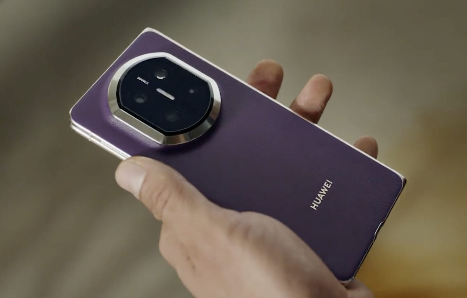 Huawei Mate X7 ryktas lanseras med 50 MP-kamera med variabel bländare när företaget avslöjar design och funktioner för den nya vikbara i förväg