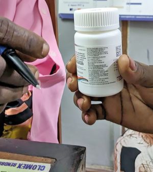 Klubbar för ungdomar minskar risk för avbruten hivbehandling – Örebronyheter