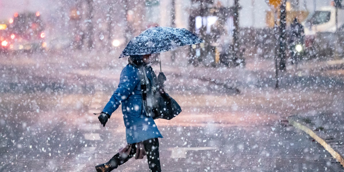 SMHI utfärdar gul varning för snöfall: ”Byt till vinterdäck” - UNT