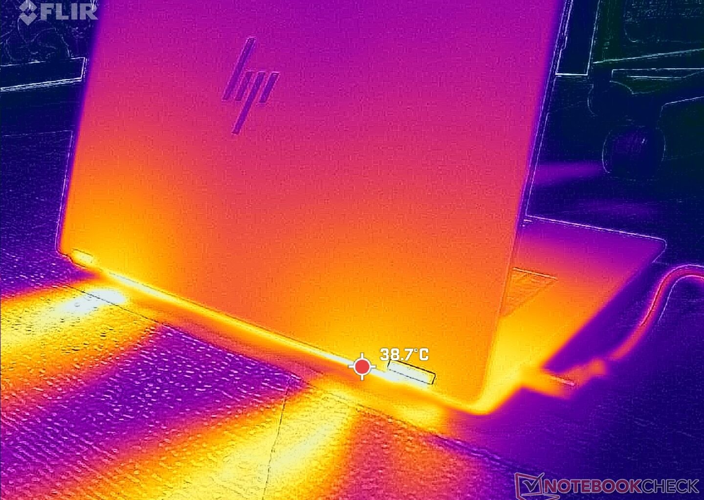 HP ZBook Fury G1i 18 går svalare än Dell Pro Max 18 Plus, men det finns en hake