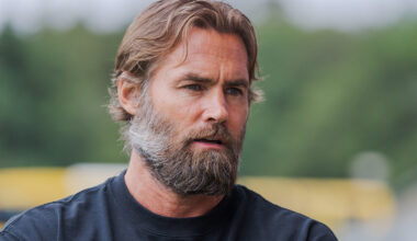 Mellberg tackade nej till Sverige: "Väldigt kluven"