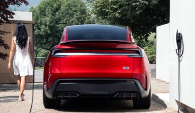 Tesla introducerar noll Model Y-handpenning och staplar den med gratis alternativuppgradering i nytt leasingavtal