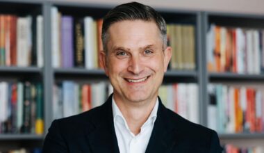 Adlibris förvärvar landets näst största bokhandelskedja