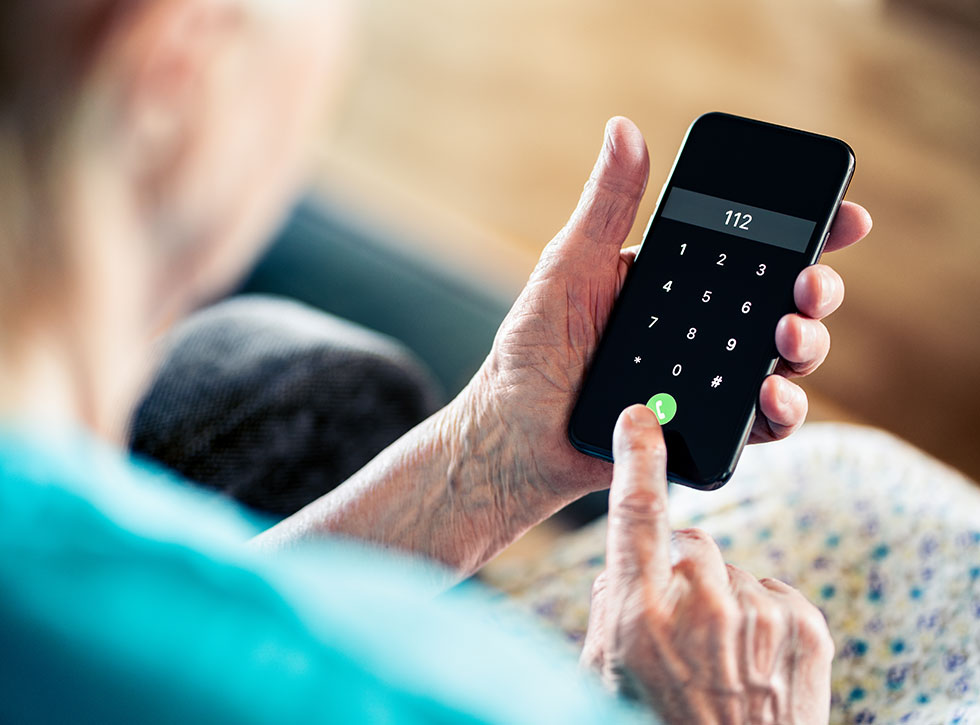 PTS kräver snabba svar av operatörer om nödsamtal till 112