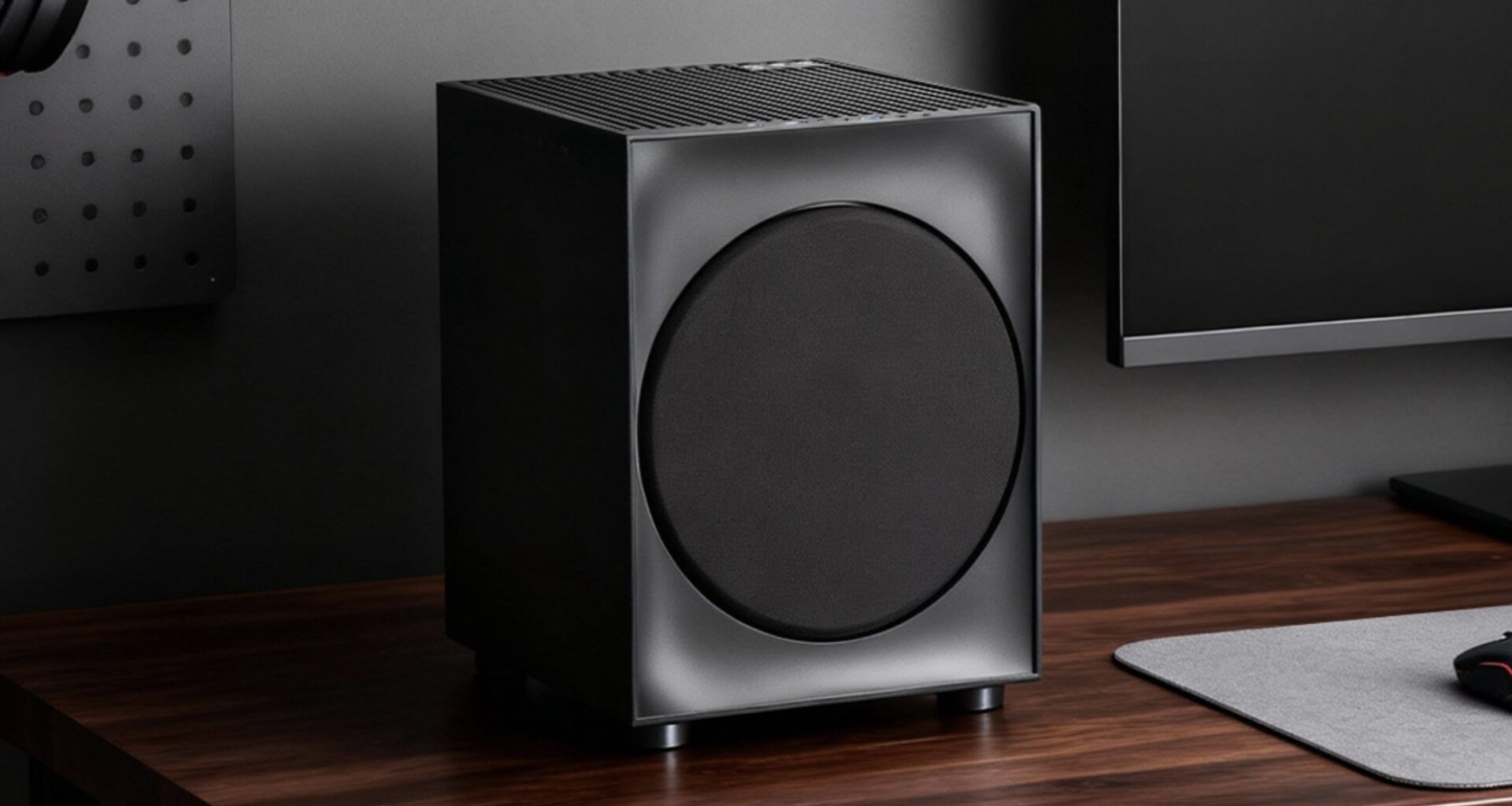 Chieftec The Cube: Premium m-ATX PC-chassi med boxig design inspirerad av ljudhögtalare