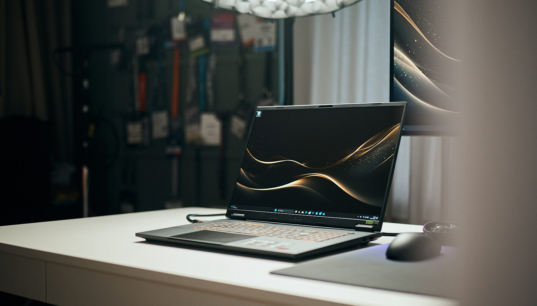 Asus går all-in på aggressiv strömsparande i TUF Gaming A18: är det ovanliga prestandaläget bra eller dåligt?