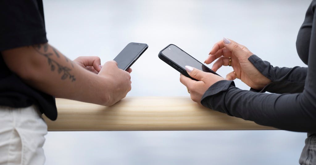 EU-parlamentet vill ha åldersgräns på nätet - Västerbottens-Kuriren