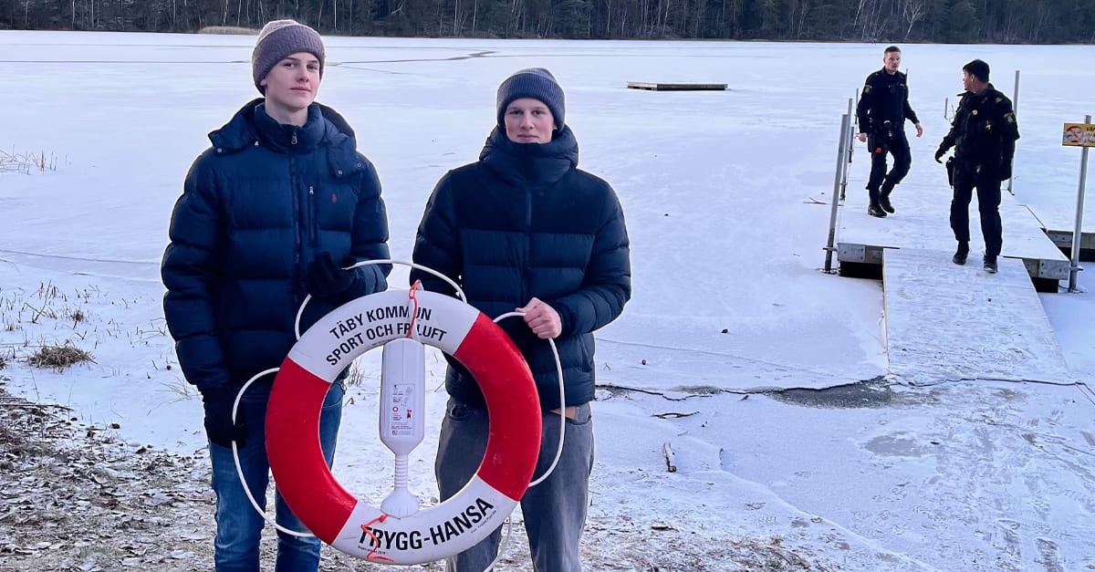 Bröderna Pim och Sam räddade skridskoåkare ur vak i Rösjön