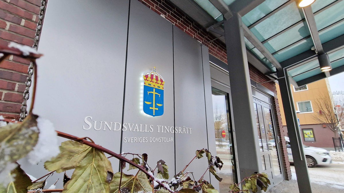 Slog ut fem tänder på sin flickvän – åtalas – Sundsvalls Tidning