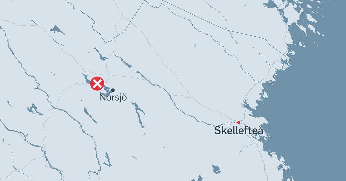 Personbil voltade i Norsjö – en lastad i ambulans