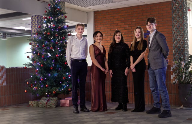”Jag har fått dem att lova att bjuda in mig när det blir dags för dem att ta emot nobelpriset och hålla tal själva om några år,” säger Jeanette Lindh och skrattar.