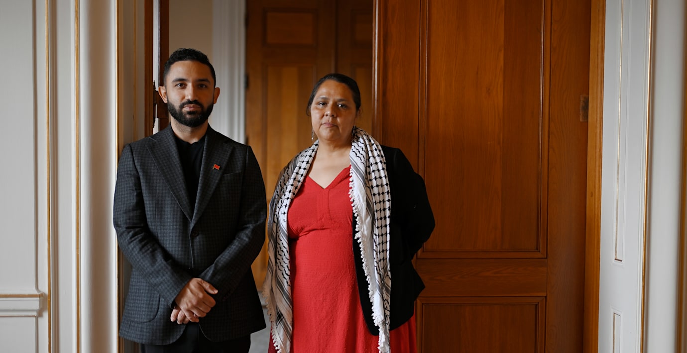 Avhoppade V-politiker startar nytt parti