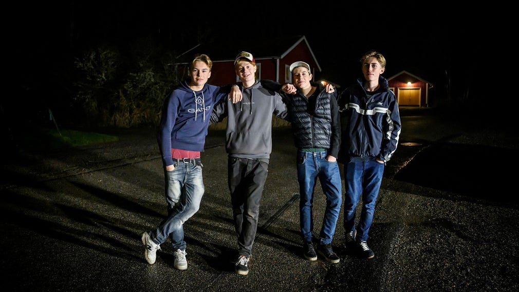 Leon Morin, Kevin Horvath, Dalton Jonasson och Björn Weststrand går alla i nian på Hamburgsundskolan och Tanumskolan. Det bästa med epa tycker de är gemenskapen.