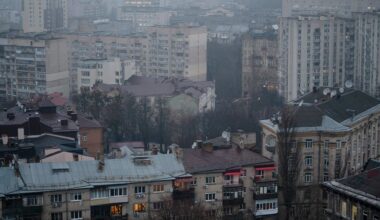 Ryska attacker mot flera städer