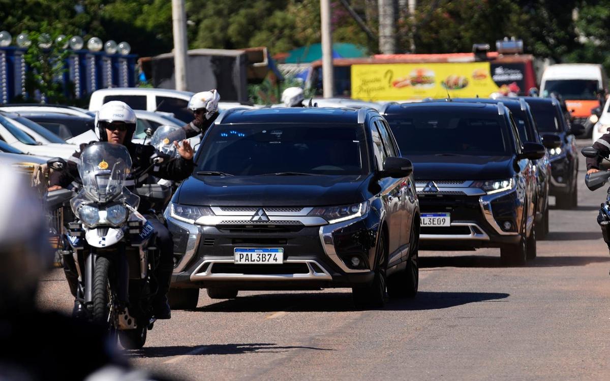 Fängslade Bolsonaro till sjukhus för operation