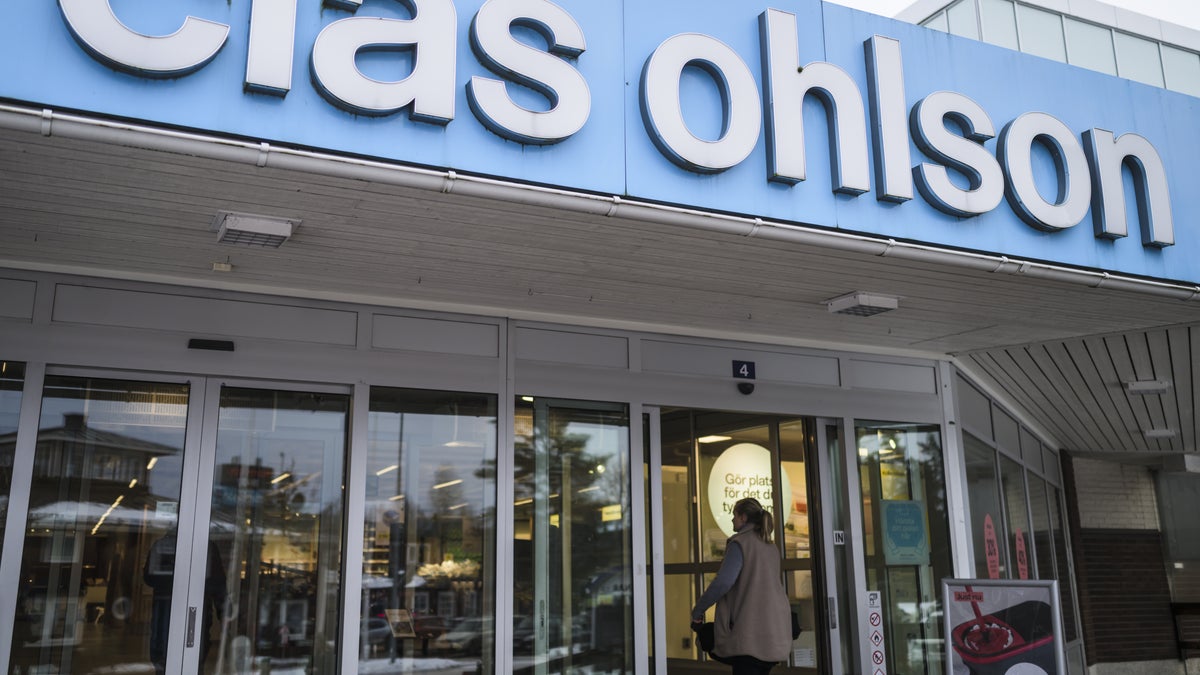 I Insjön har Clas Ohlson inrättat sitt eget lilla övervakningsministerium – Dala-Demokraten