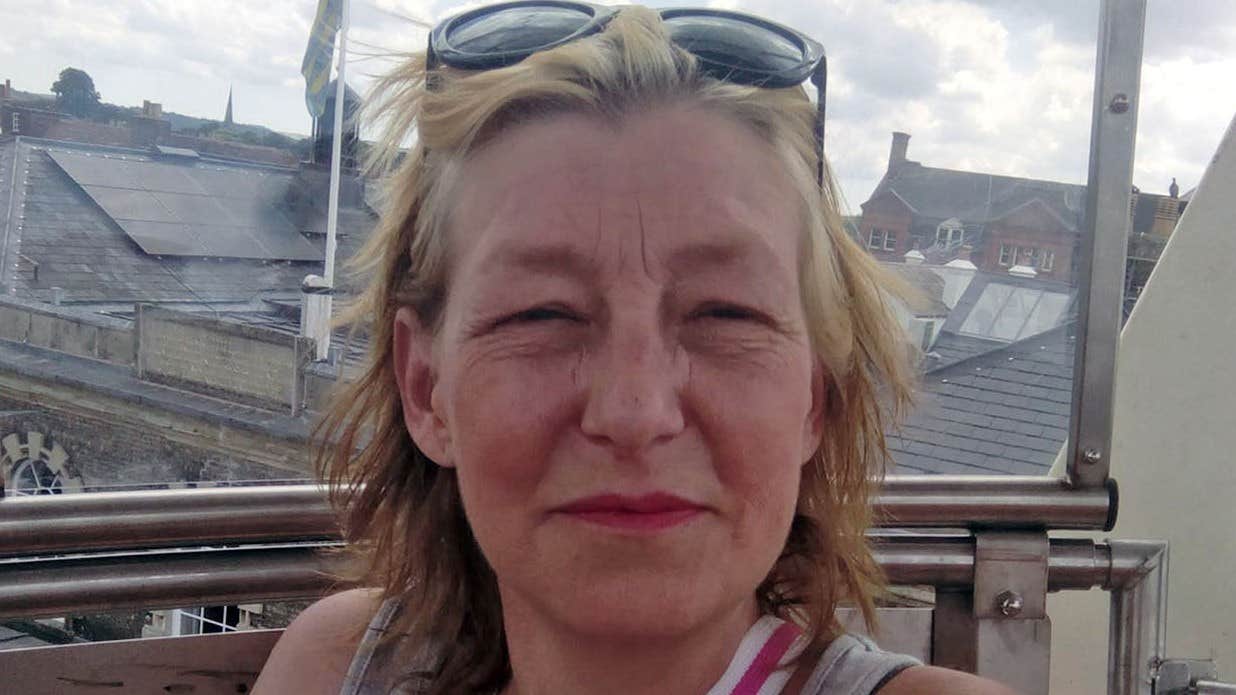 Pekar ut Putin som ”moraliskt ansvarig” för trebarnsmammans död