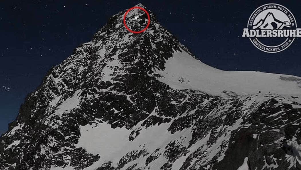 Kvinna lämnades på Österrikes högsta berg – dog