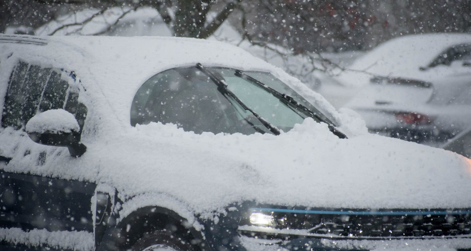 Grått och regn – men här varnar SMHI för snö