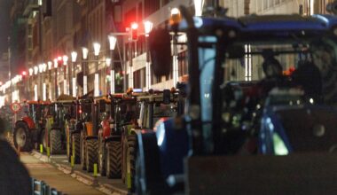 Tusentals bönder i protest mot EU i Bryssel