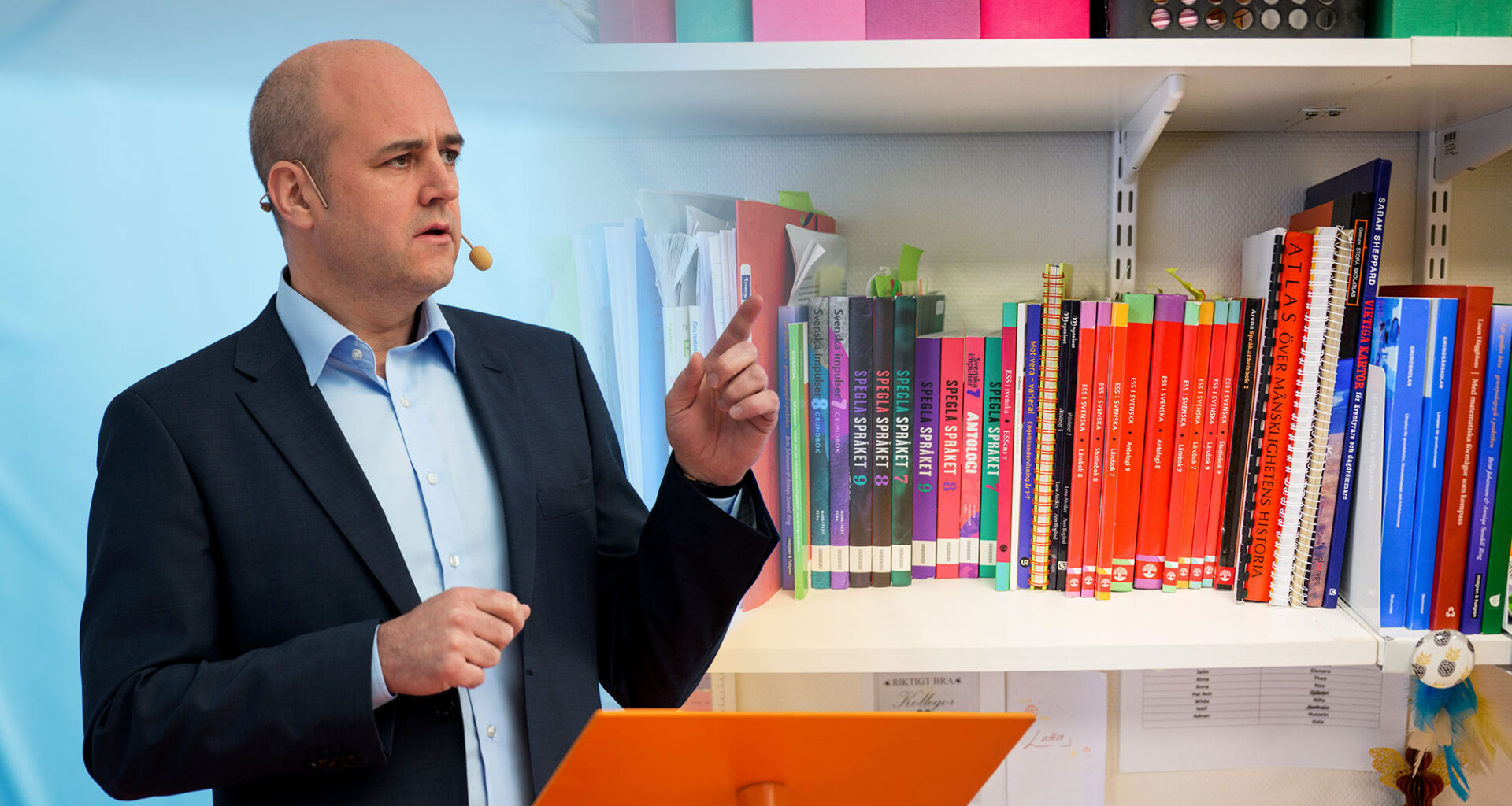 Läromedel: Här är Reinfeldt fortfarande statsminister