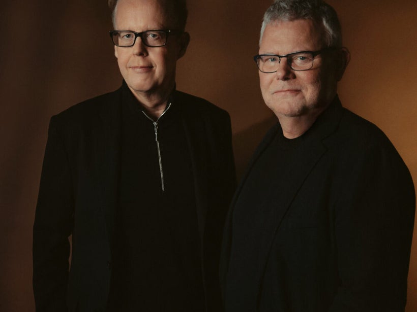 Arne Dahl och Jonas Moström skriver deckarserien ”True Fiction” tillsammans, där författaren Tom Borg är huvudpersonen.